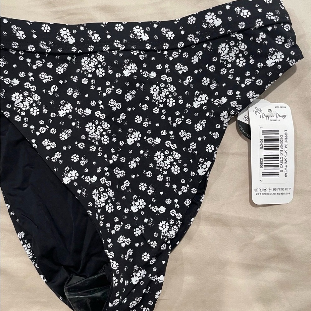 Dippin Daisy’s Ultra Bottom